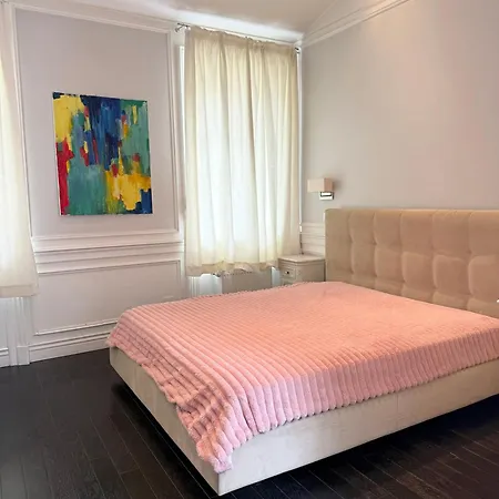 Historical French Style Apartment Odesa